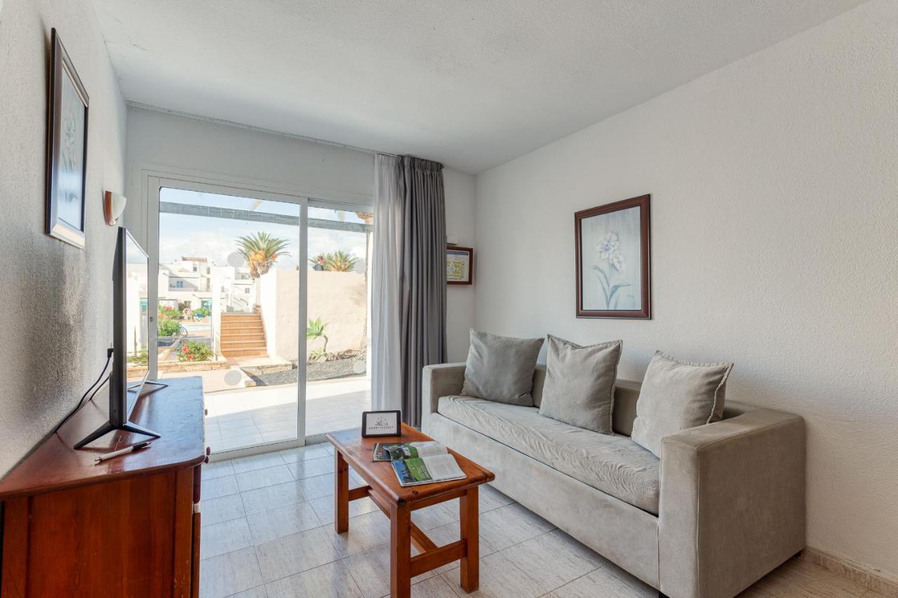 Apartamento 1 Con Terraza Y Piscina En Corralejo Apartment Exterior photo